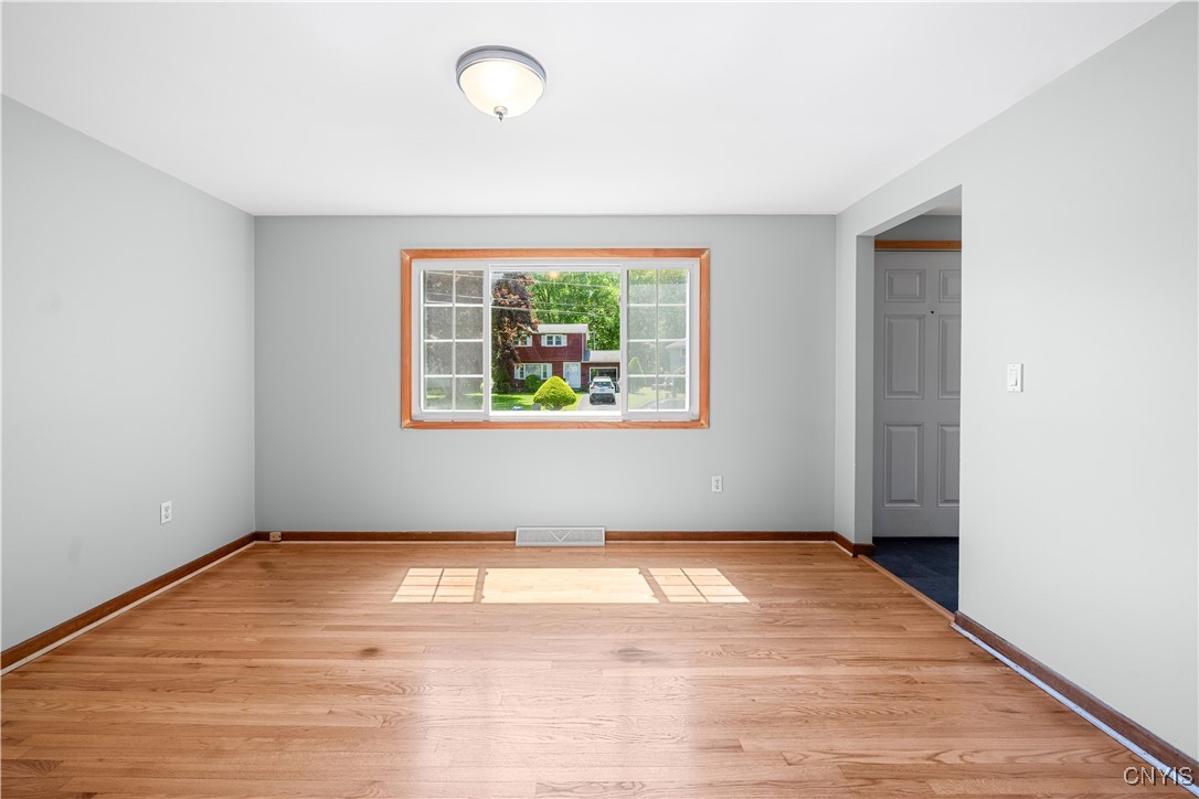 107 Rosewood Dr Dr, Clay, New York image 16