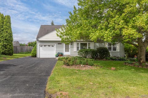 Homes For Sale - 317 Vanida Drive<br/> Onondaga County, Camillus, NY 13031