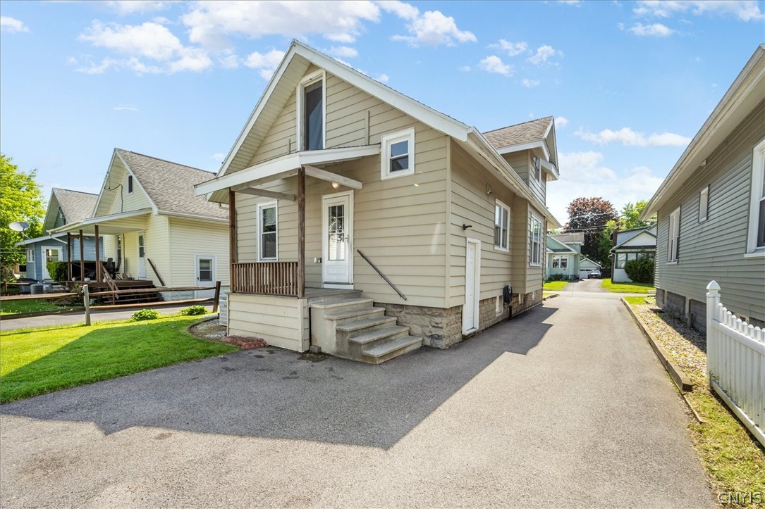 9 Russell Avenue