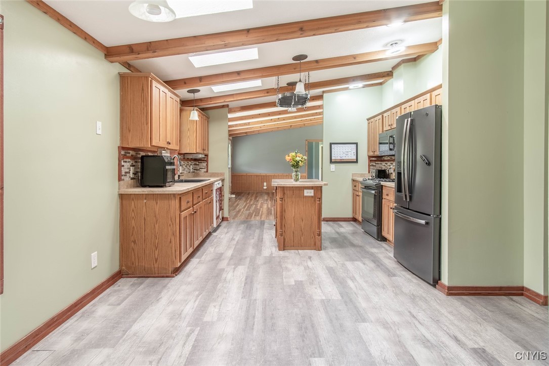 22101 Glass Road