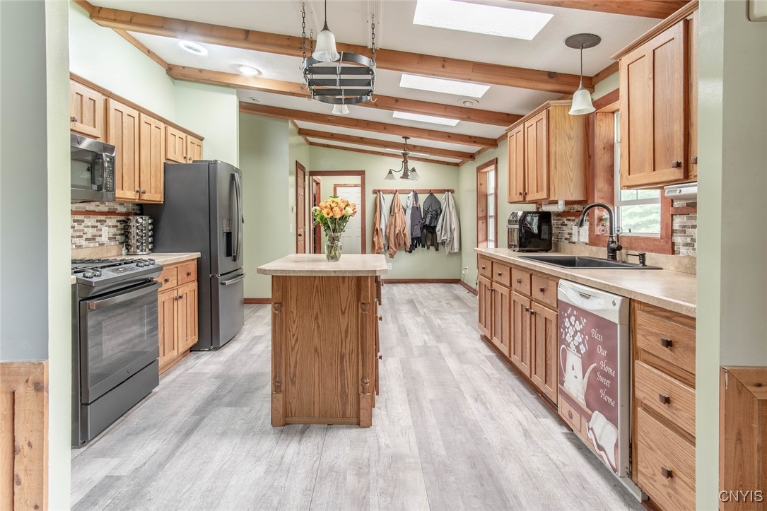 22101 Glass Road