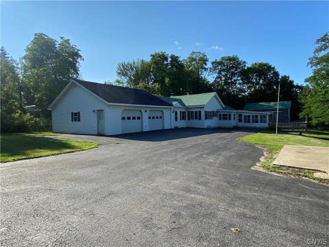 Photo for 946 Middle Road