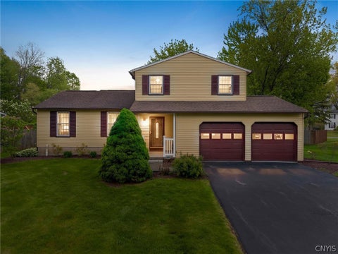 Homes For Sale - 104 Winsboro Road<br/> Manlius, NY 13116