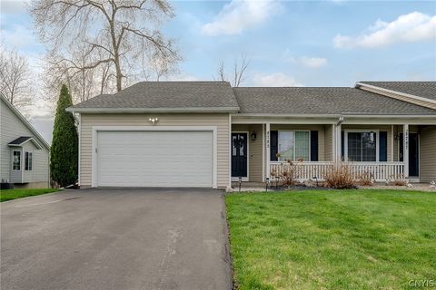 Townhouse For Sale - 8785 New Country Drive<br/> Cicero, NY 13039