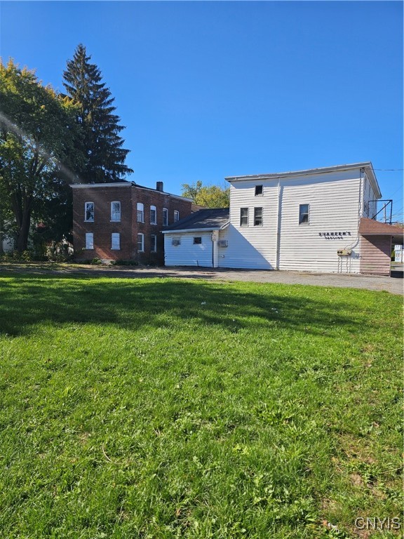 1039 Columbia Street