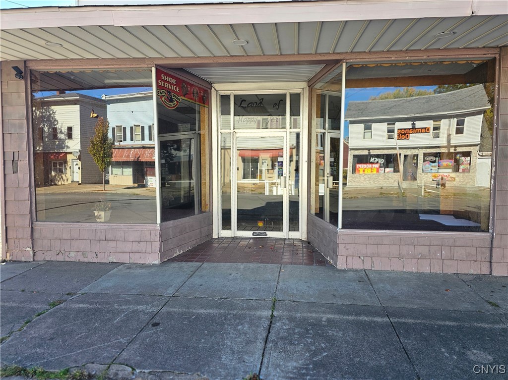 1039 Columbia Street