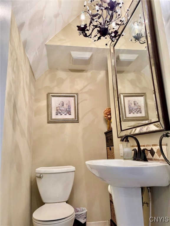 Salina, New York 13211, United States, 4 Bedrooms Bedrooms, ,2 BathroomsBathrooms,Residential,Pending,120314