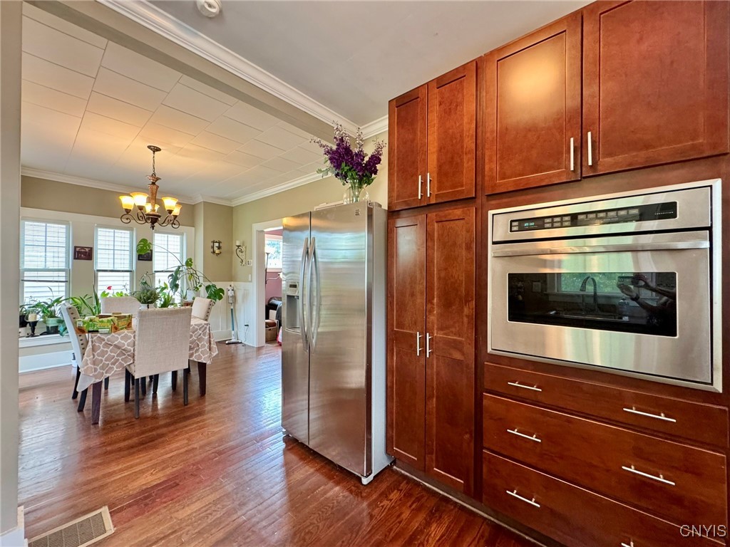 Salina, New York 13211, United States, 4 Bedrooms Bedrooms, ,2 BathroomsBathrooms,Residential,Pending,120314