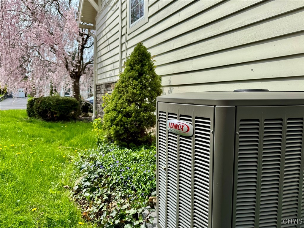 Salina, New York 13211, United States, 4 Bedrooms Bedrooms, ,2 BathroomsBathrooms,Residential,Pending,120314