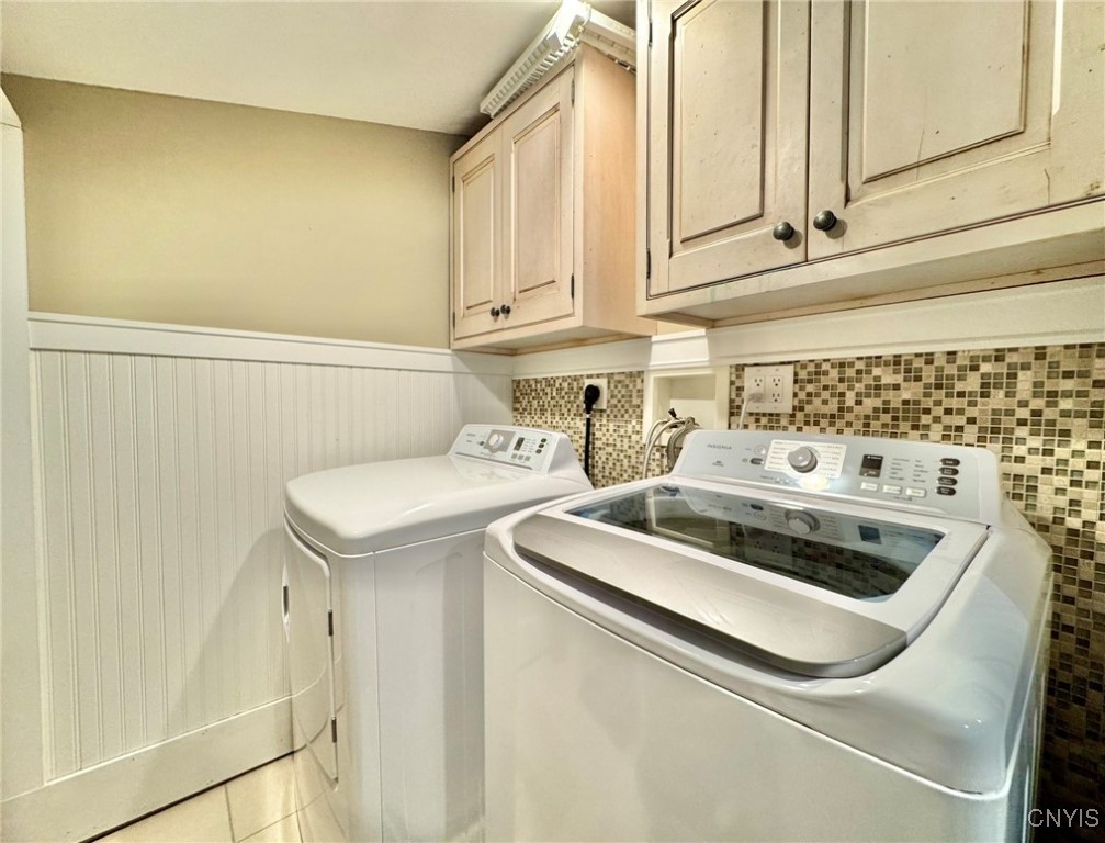 Salina, New York 13211, United States, 4 Bedrooms Bedrooms, ,2 BathroomsBathrooms,Residential,Pending,120314