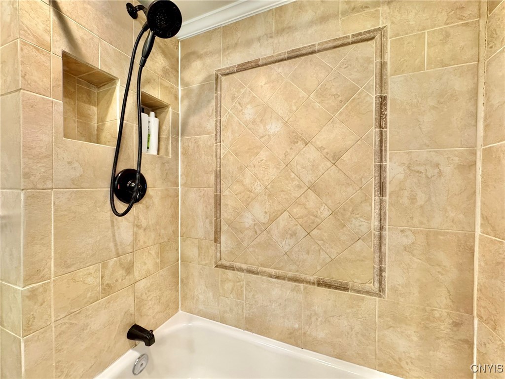 Salina, New York 13211, United States, 4 Bedrooms Bedrooms, ,2 BathroomsBathrooms,Residential,Pending,120314