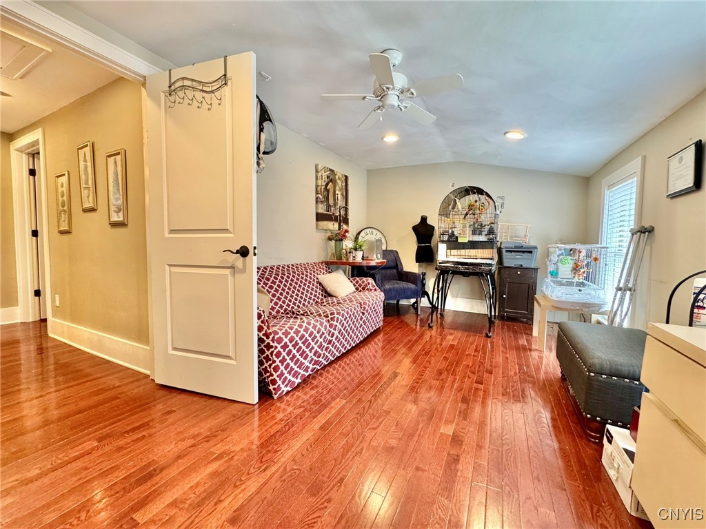 Salina, New York 13211, United States, 4 Bedrooms Bedrooms, ,2 BathroomsBathrooms,Residential,Pending,120314