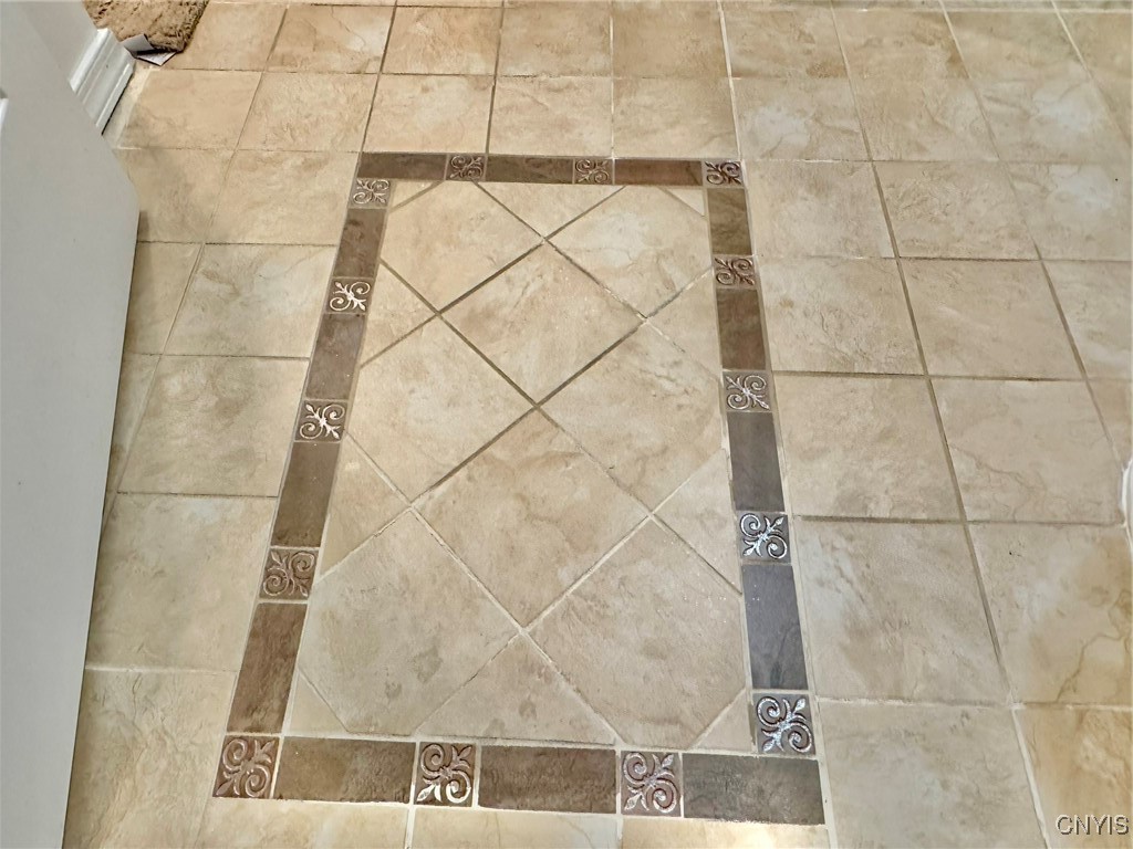 Salina, New York 13211, United States, 4 Bedrooms Bedrooms, ,2 BathroomsBathrooms,Residential,Pending,120314