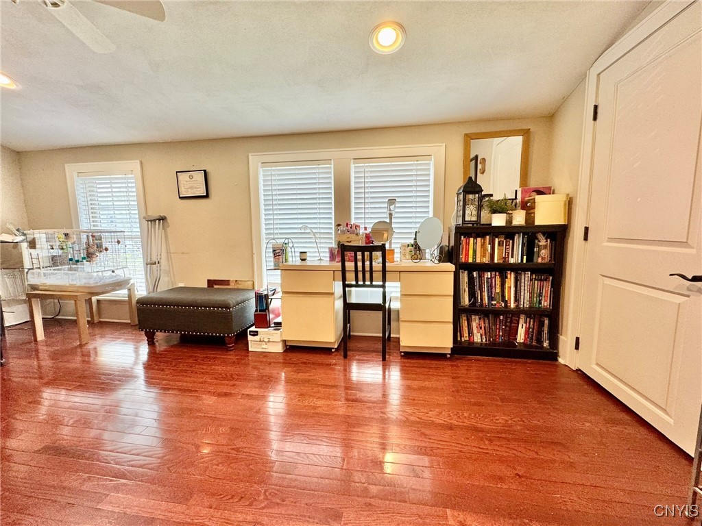 Salina, New York 13211, United States, 4 Bedrooms Bedrooms, ,2 BathroomsBathrooms,Residential,Pending,120314