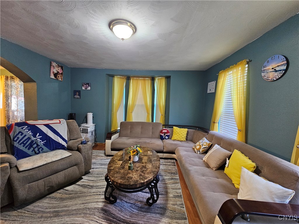 704 Second Street, Utica, New York image 4