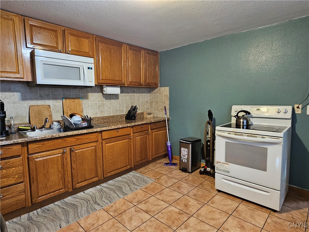 704 Second Street, Utica, New York image 22