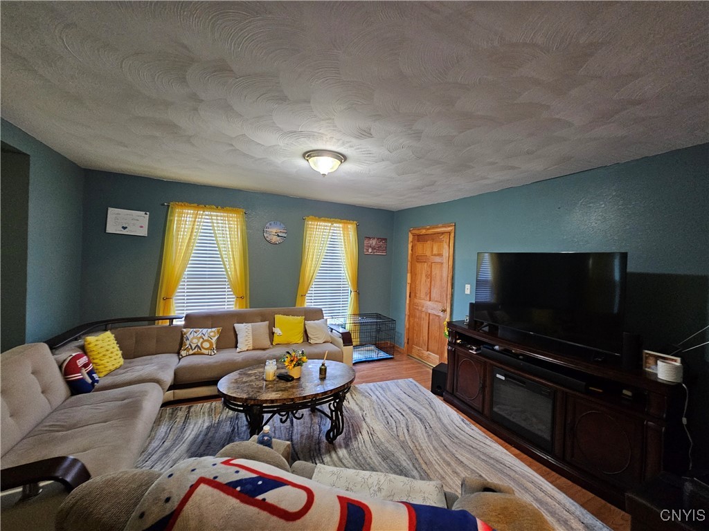 704 Second Street, Utica, New York image 5