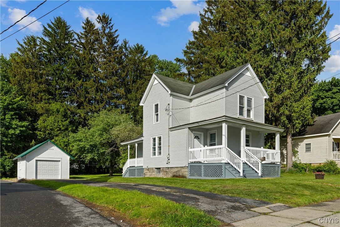 23 Elm Street, New Hartford, New York image 1
