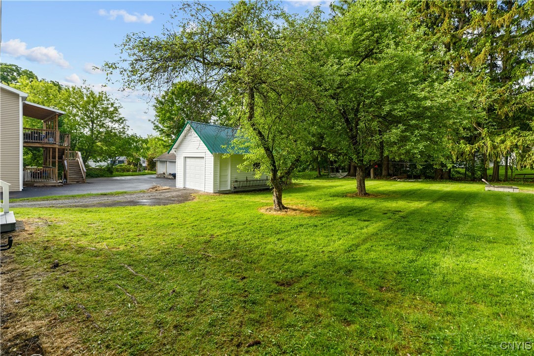 23 Elm Street, New Hartford, New York image 5