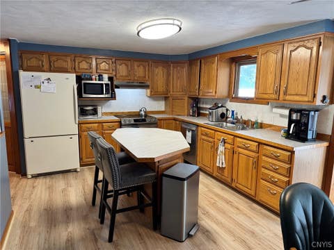 Tiny photo for 8542 Belnor Drive, Cicero, NY 13039 (MLS # S1701945)