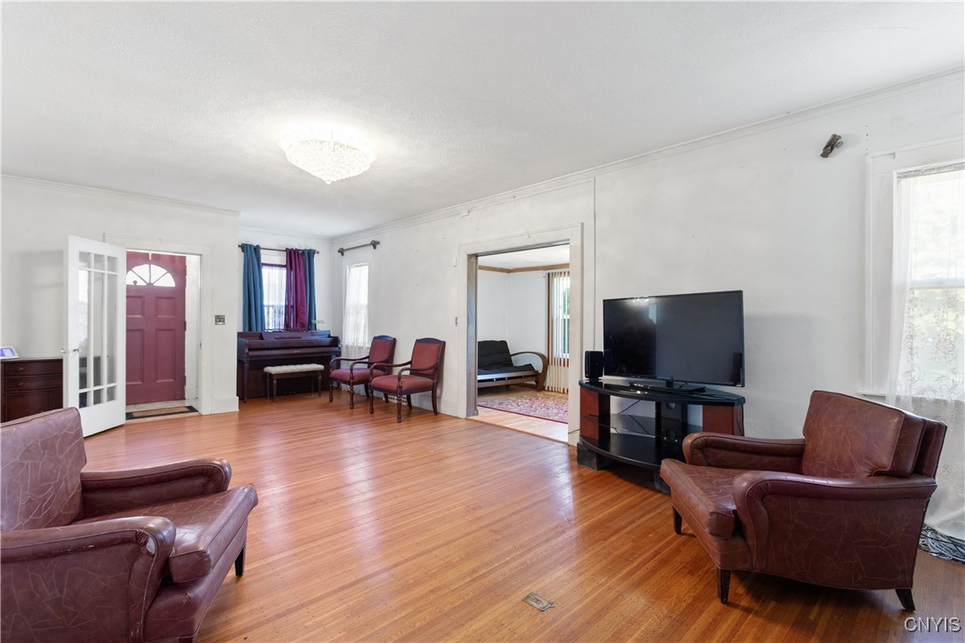 217 Ross Park, Syracuse, New York image 6