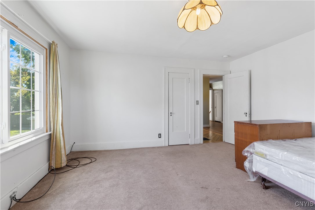 217 Ross Park, Syracuse, New York image 20