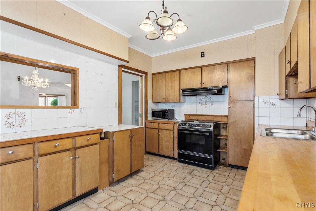 217 Ross Park, Syracuse, New York image 13