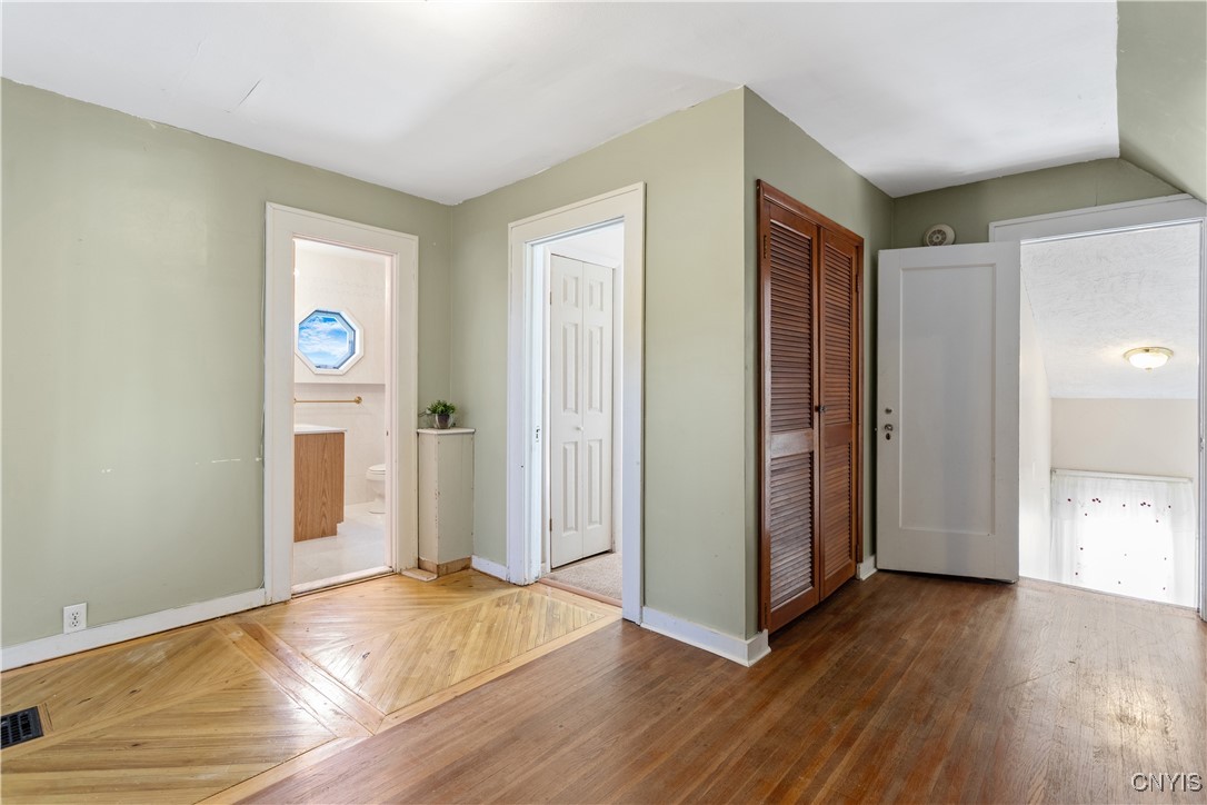 217 Ross Park, Syracuse, New York image 17