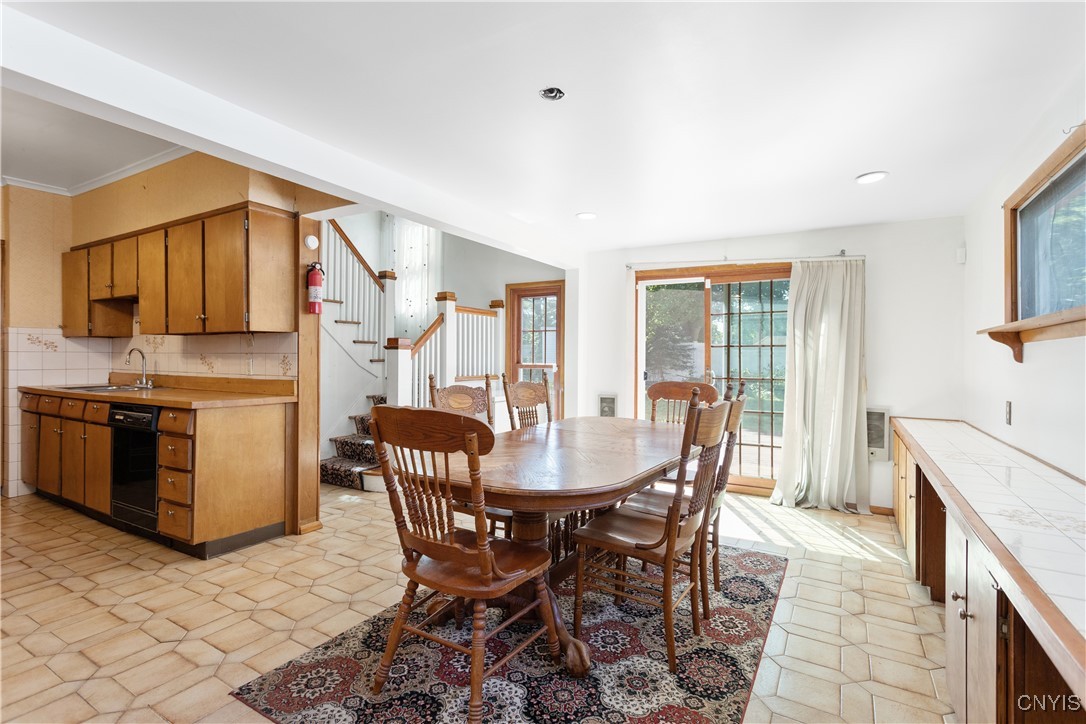 217 Ross Park, Syracuse, New York image 11