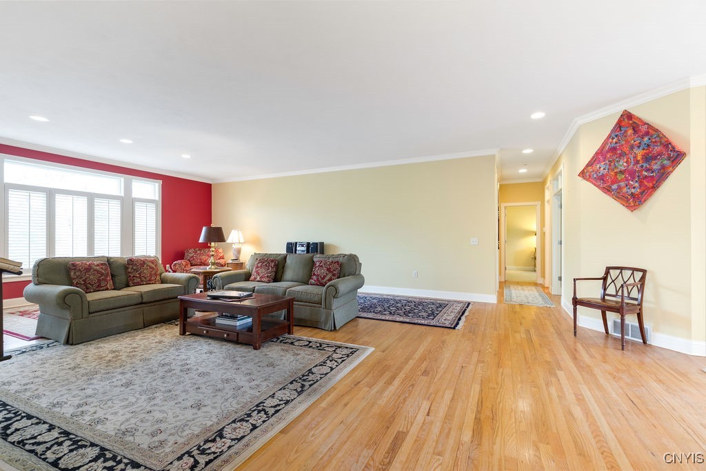 122 Edwards Falls Lane, Manlius, New York image 9