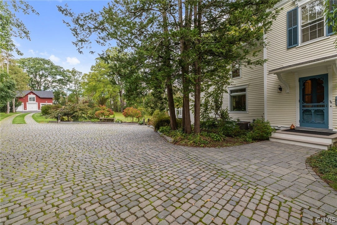 36 W Lake Street
