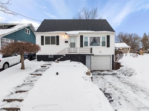 Photo of 125 1/2 Westview Avenue, Salina, NY 13208 (MLS # S1654865)