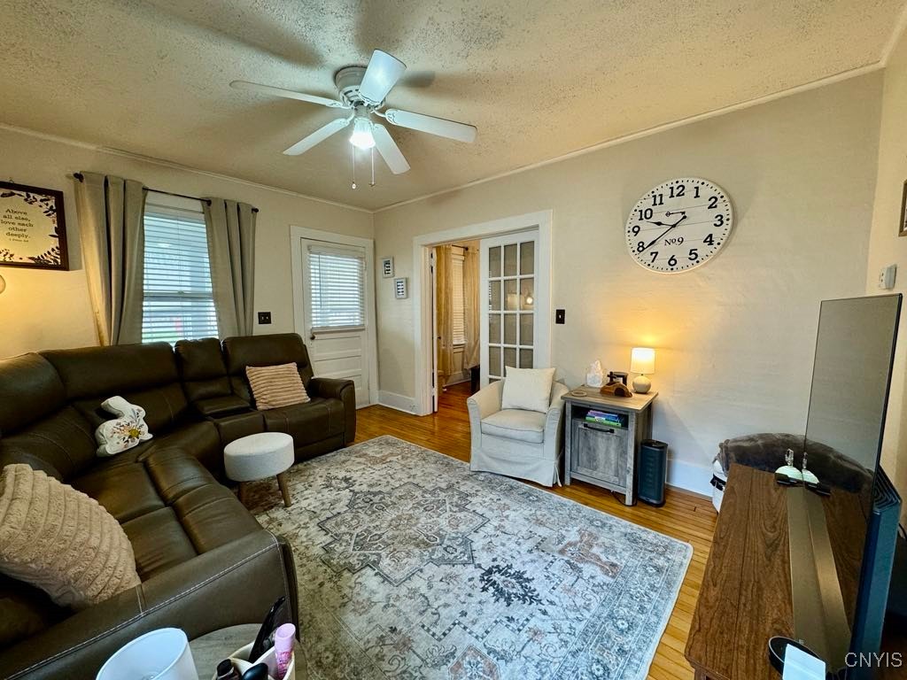 492 Trenton Avenue, Utica, New York image 2