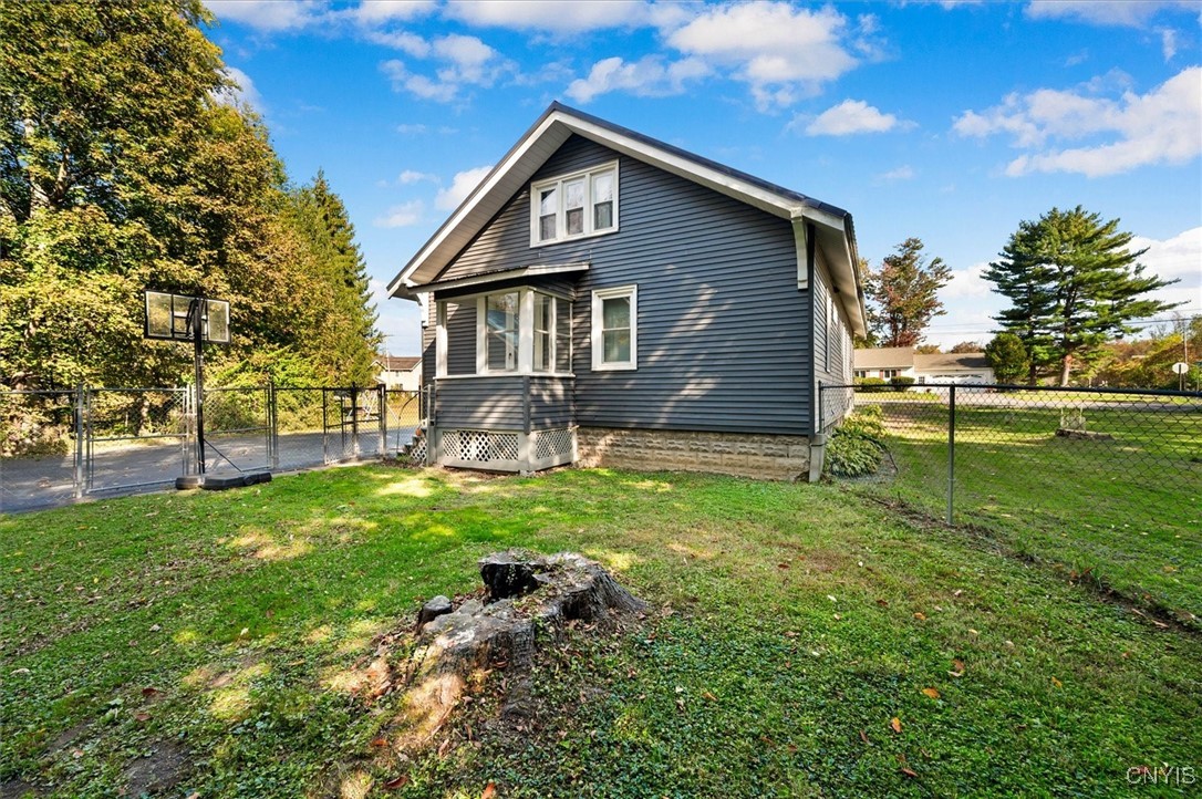 1071 Center Road