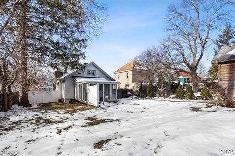 Tiny photo for 106 West Avenue, DeWitt, NY 13057 (MLS # S1654768)