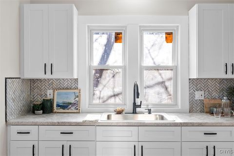 Tiny photo for 106 West Avenue, DeWitt, NY 13057 (MLS # S1654768)