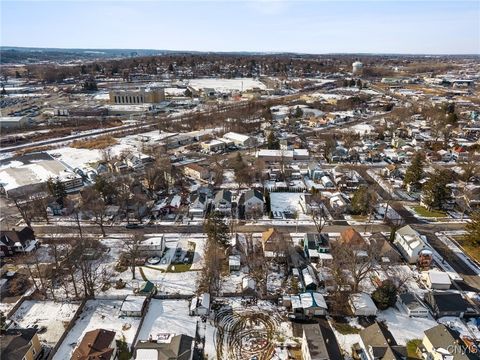 Tiny photo for 106 West Avenue, DeWitt, NY 13057 (MLS # S1654768)