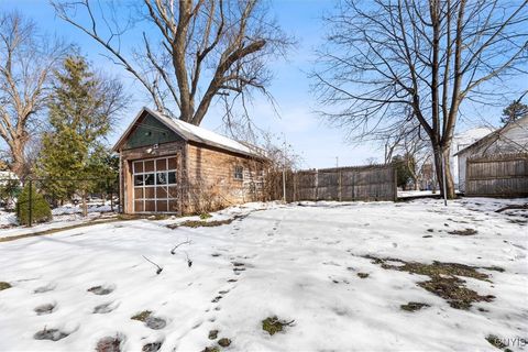 Tiny photo for 106 West Avenue, DeWitt, NY 13057 (MLS # S1654768)