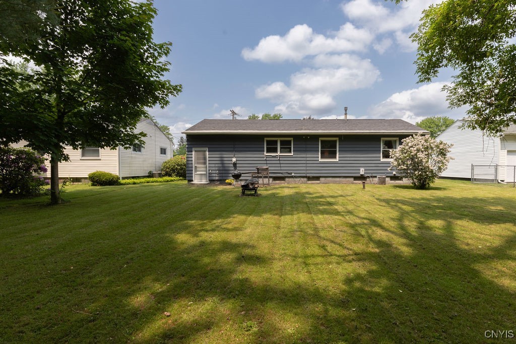 112 Oakley Drive, Cicero, New York image 22