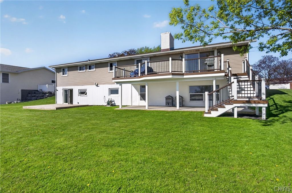 Photo of 300 Saltmakers Road, Salina, NY 13088 (MLS # S1674660)