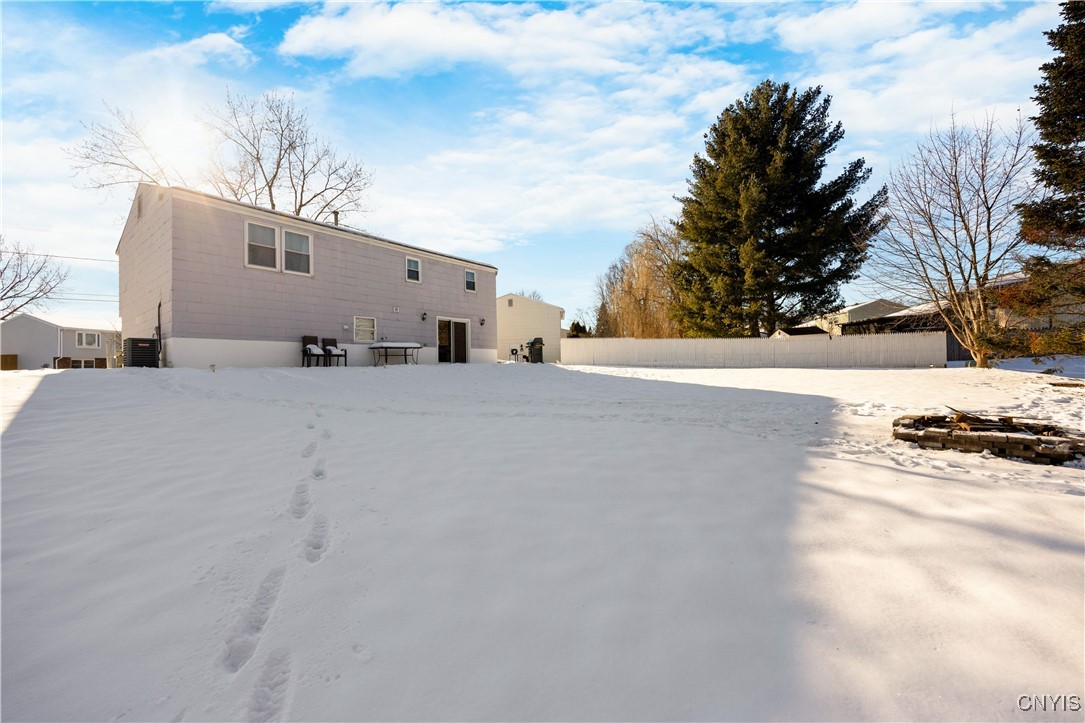 8430 Sweetmill Lane, Clay, New York image 36