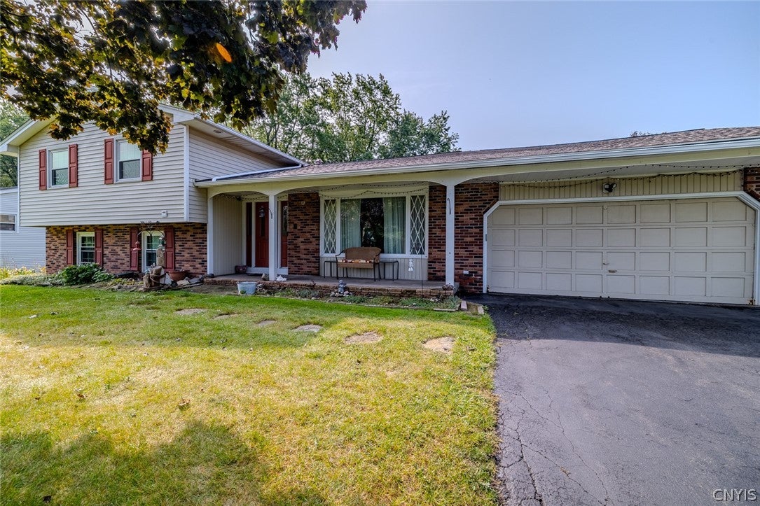 1591 Ayrault Road