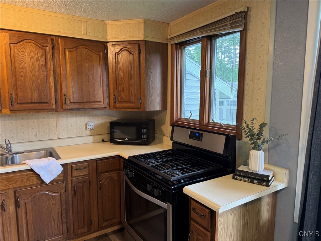 8438 Grandview Drive, Cicero, New York image 15