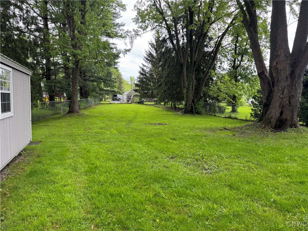 8438 Grandview Drive, Cicero, New York image 22