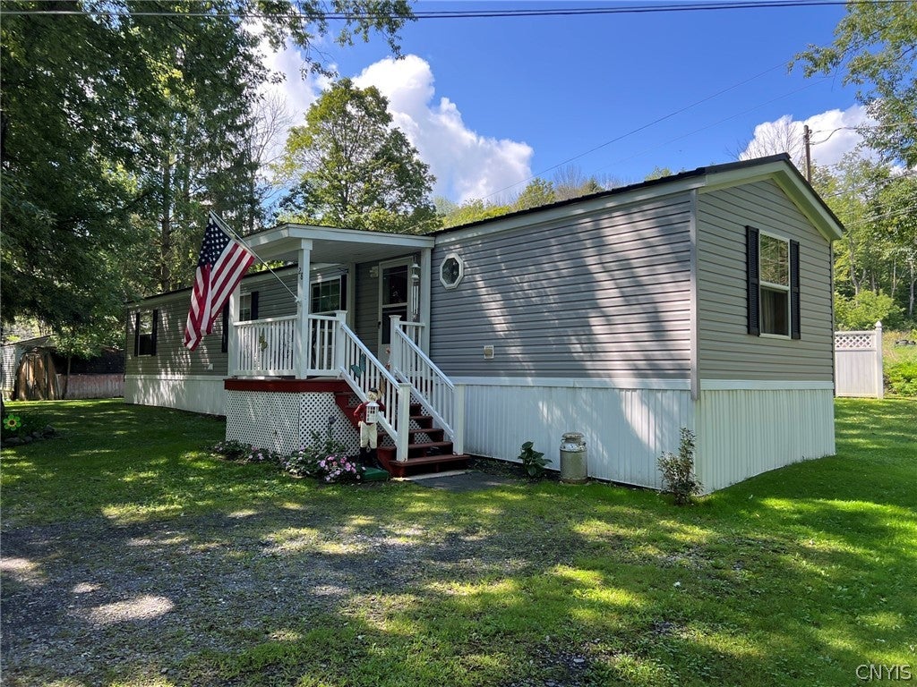 28 HORSESHOE DR