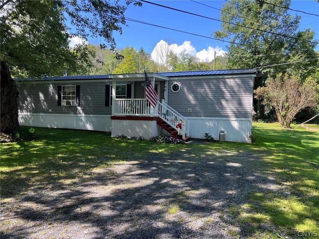 28 HORSESHOE DR