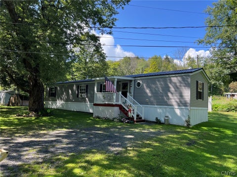 Mobile Home For Sale - 28 Horseshoe Dr Dr<br/> Bridgewater, NY 13313