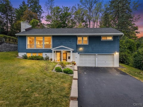 Homes For Sale - 204 Demong Drive<br/> Onondaga County, Syracuse, NY 13214