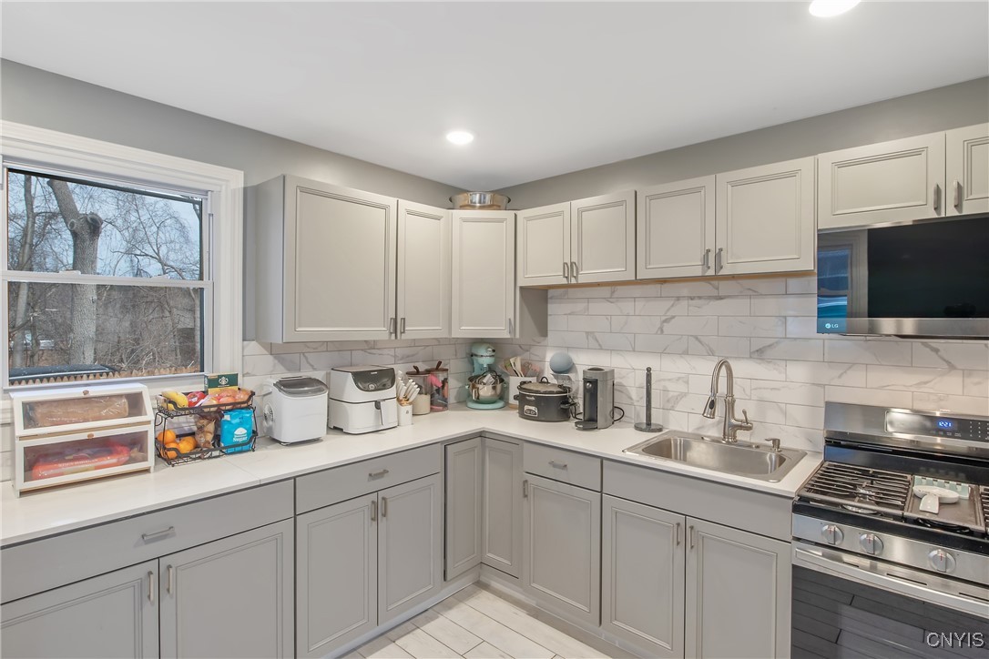 1856 Bellevue Avenue, Syracuse, New York image 14