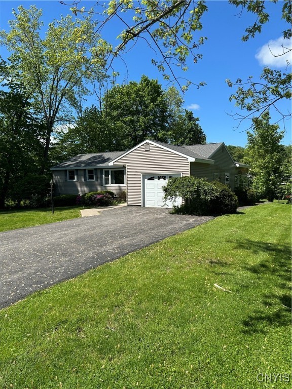 9385 Wickham Drive, Cicero, New York image 2